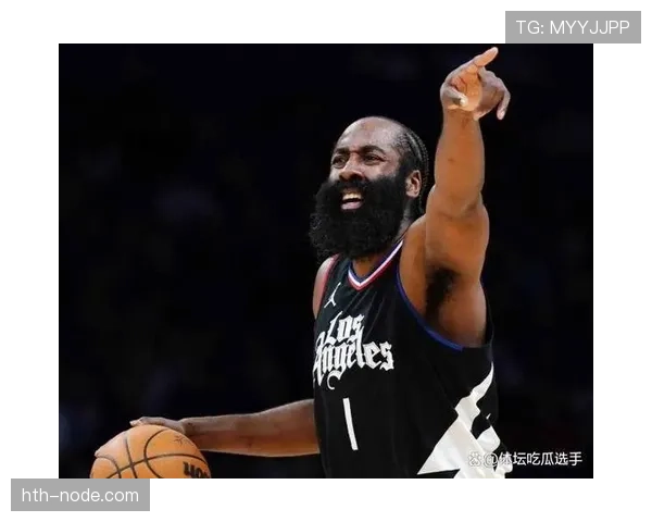 哈登训练完顺手买了辆法拉利，油钱比我房租还高